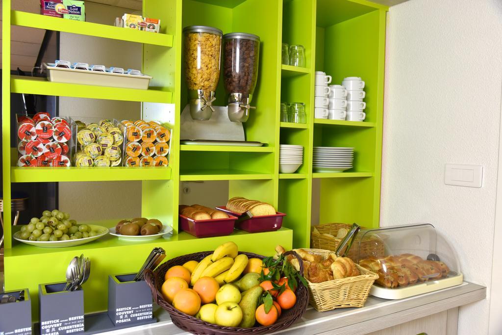 Sweet And Smart Sarreguemines - Hambach Hotell Eksteriør bilde
